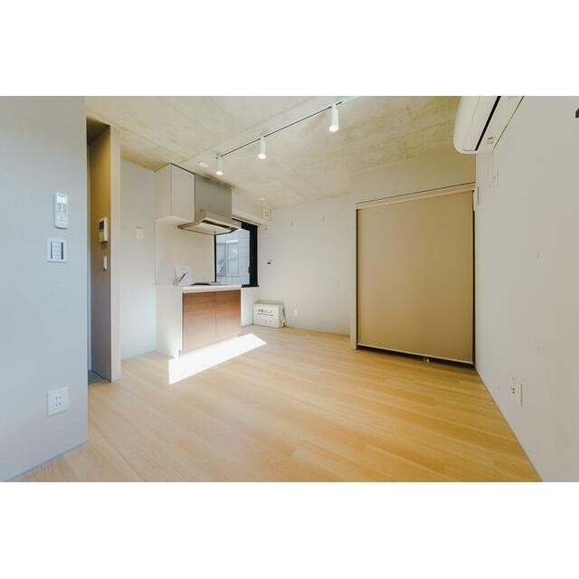 (居間)