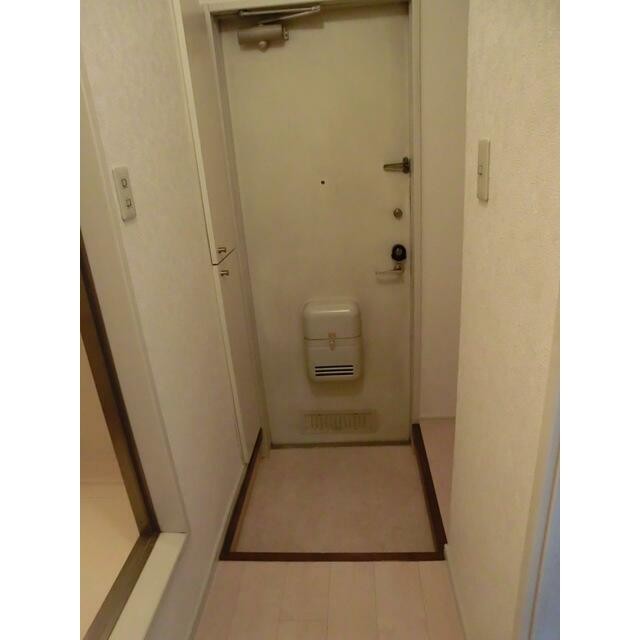(玄関)