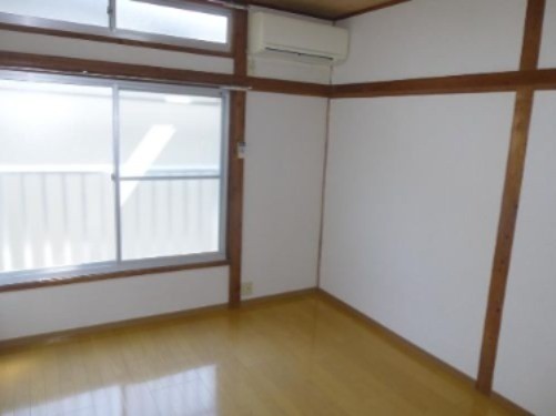 (居間)