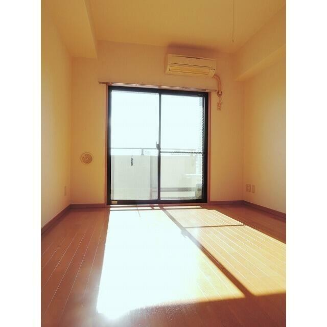 (居間)