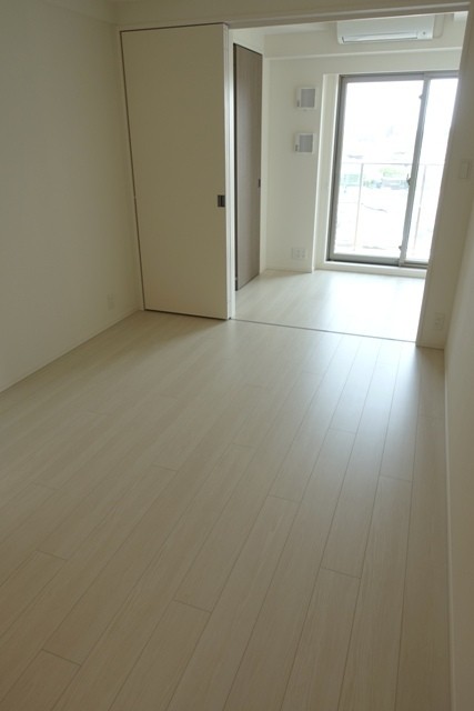 ※写真は同タイプ住戸です。(居間)