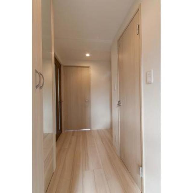 ※写真は同タイプ住戸です。(玄関)