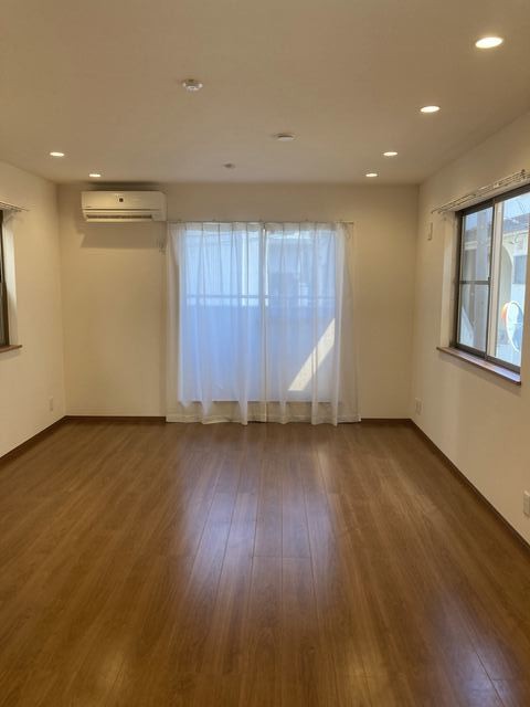 (居間)
