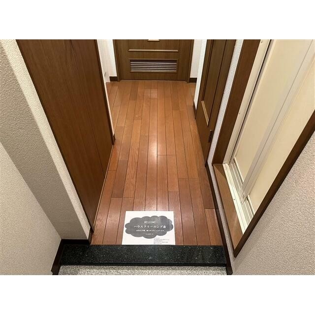 (玄関)