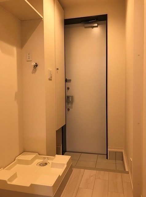 ※同仕様写真含む(玄関)