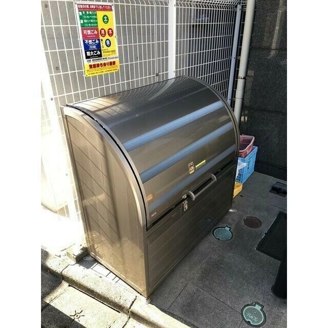 ダストボックス