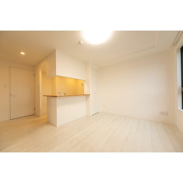 ※写真は同タイプ住戸です。(居間)