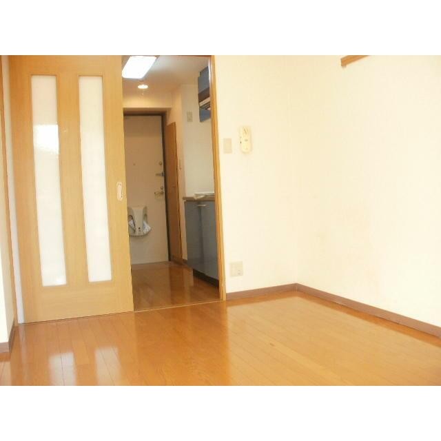 (居間)