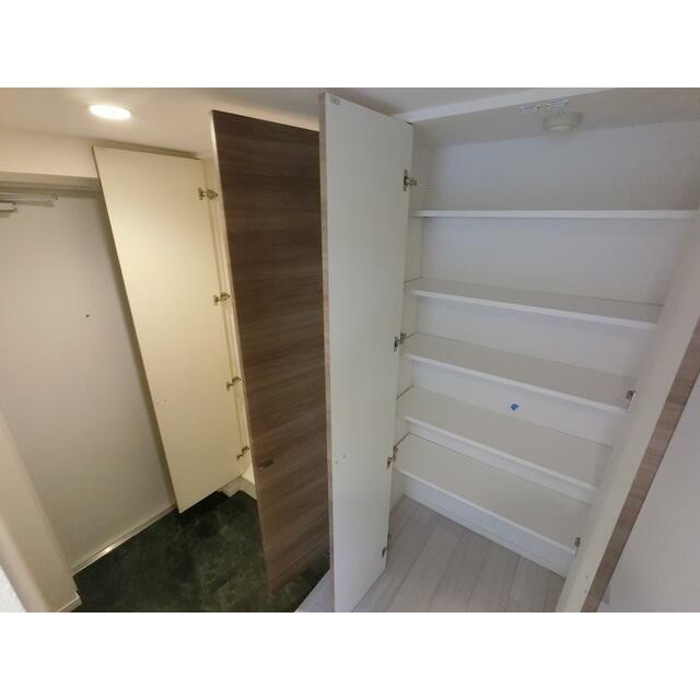 (玄関)