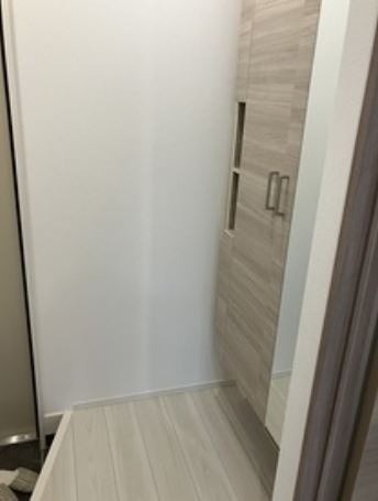 (玄関)