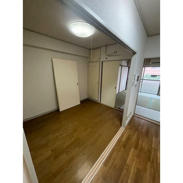 (居間)