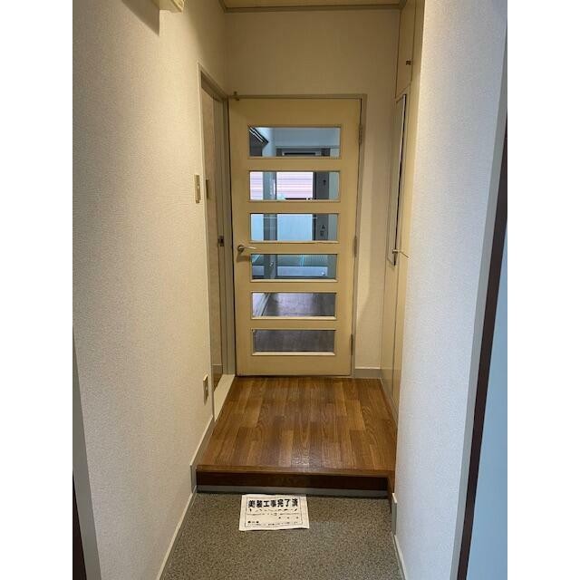 (玄関)