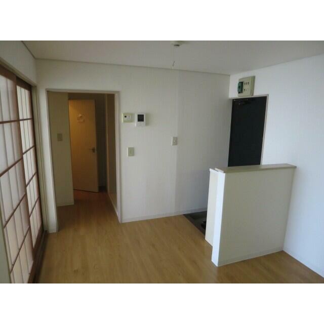 (居間)