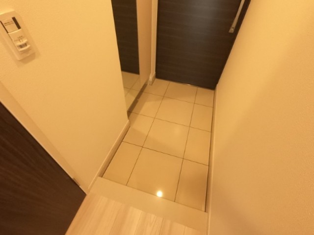 (玄関)