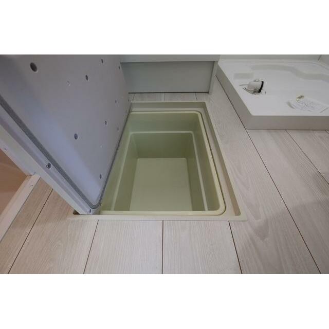 収納 床下収納