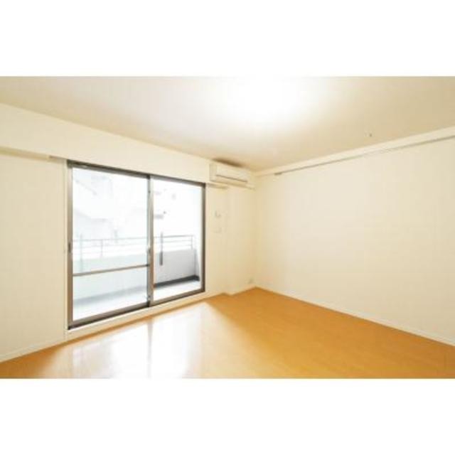 ※写真は同タイプ住戸です。(居間)