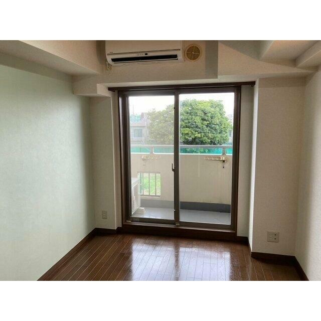 (居間)
