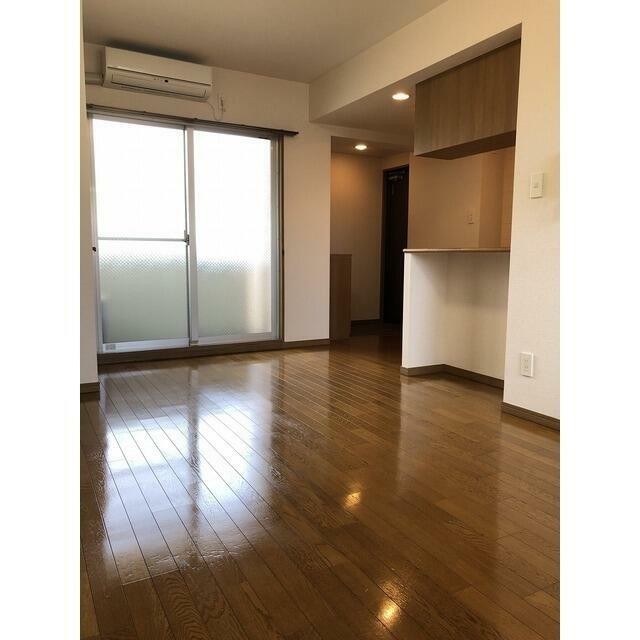 (居間)