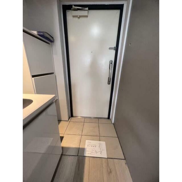 (玄関)