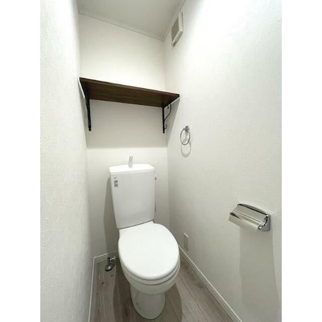 嬉しいバス・トイレ別♪ウォシュレット設置可能！(内装)