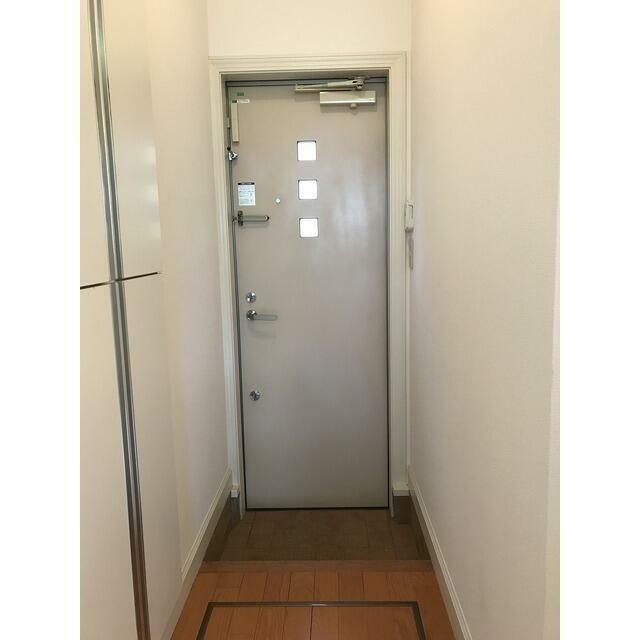 (玄関)