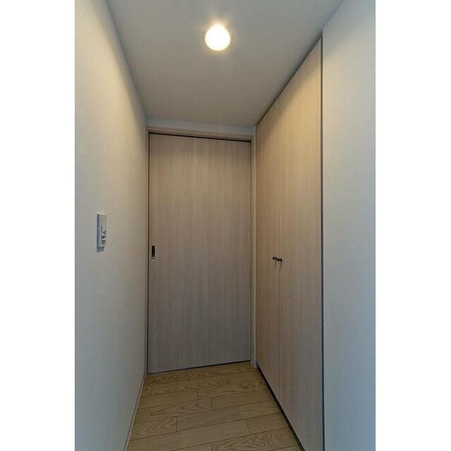 ※写真は同タイプ住戸です。(玄関)