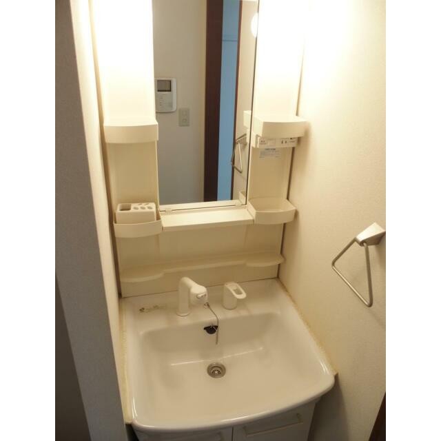 シャワー付洗面台(内装)