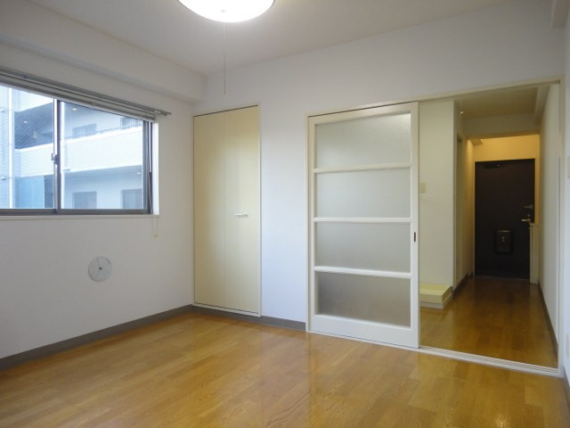 (居間)