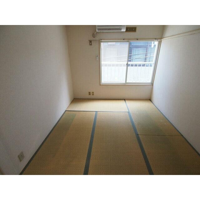 (居間)