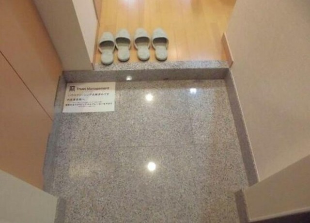 (玄関)