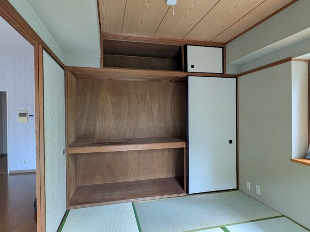 (居間)