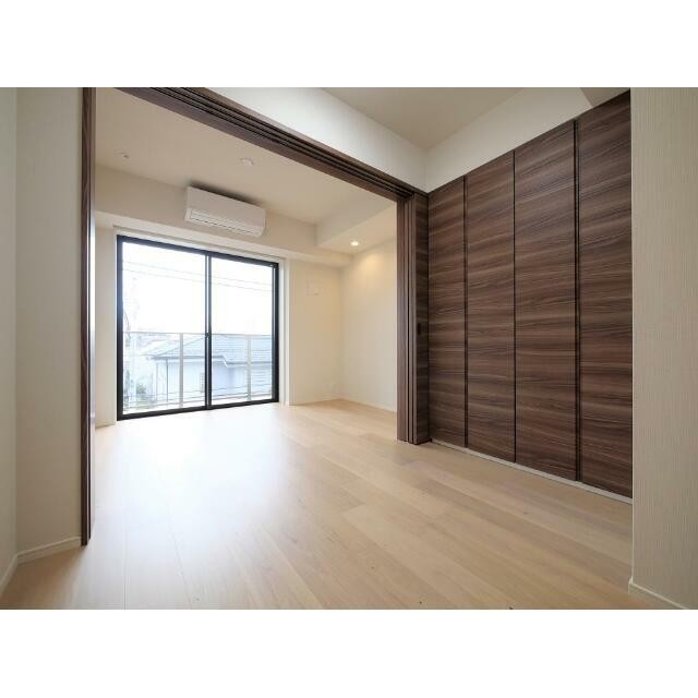 (居間)