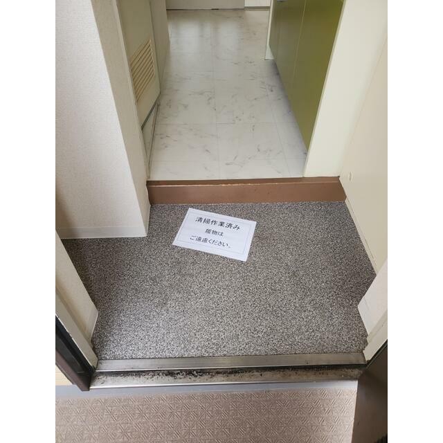 (玄関)
