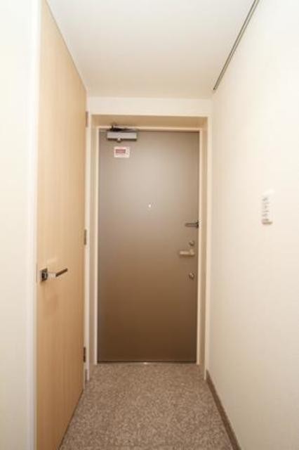 ※写真は同タイプ住戸です。(玄関)