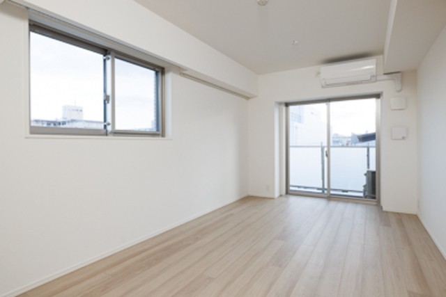 ※写真は同タイプ住戸です。(居間)