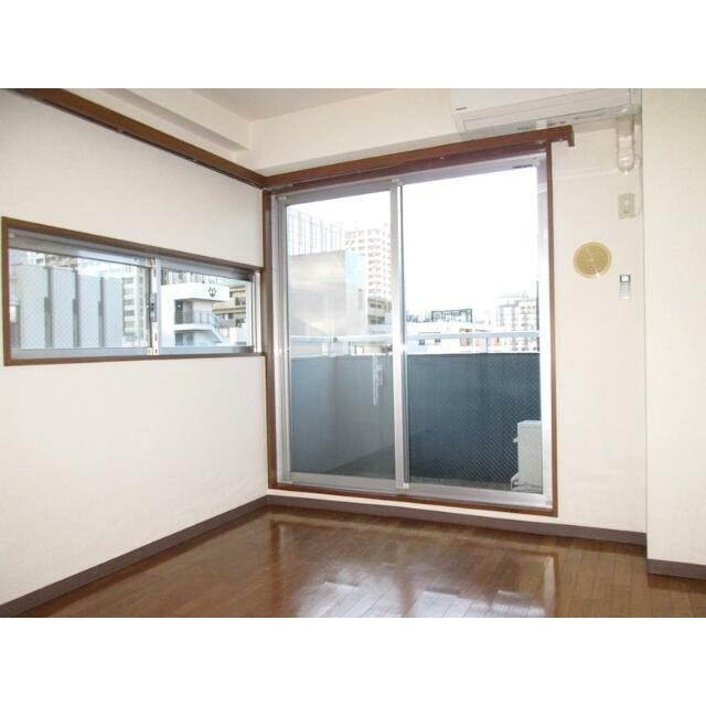 (居間)