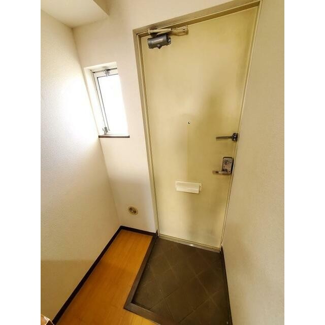 (玄関)