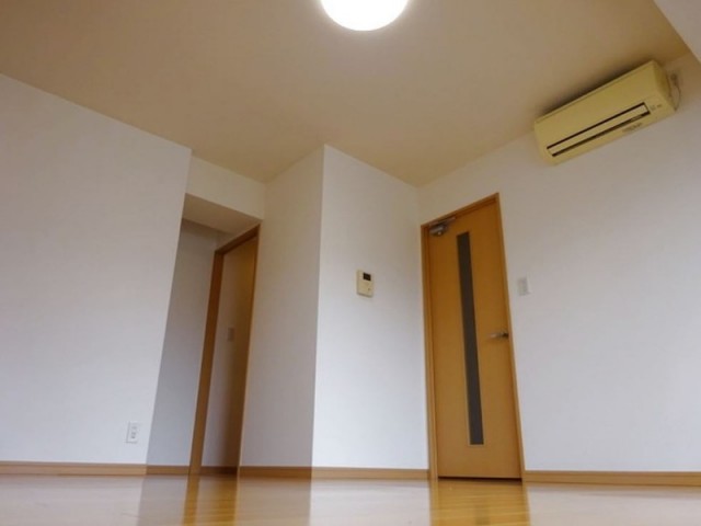 (居間)
