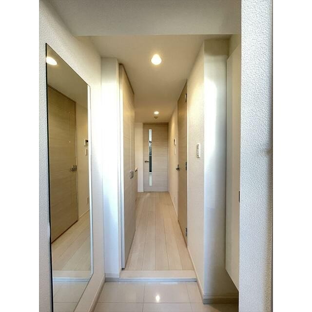 ※同仕様写真含む(玄関)