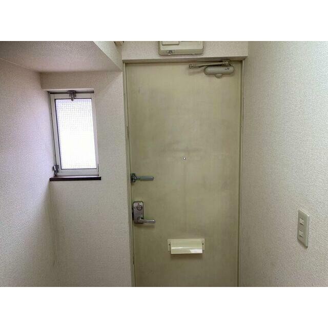 (玄関)