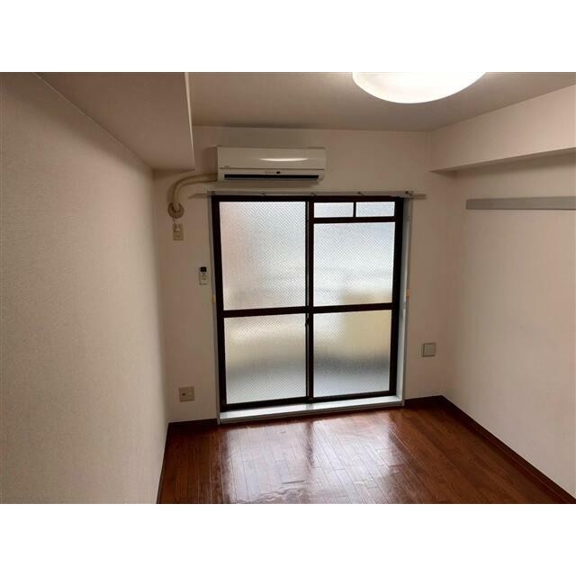 (居間)