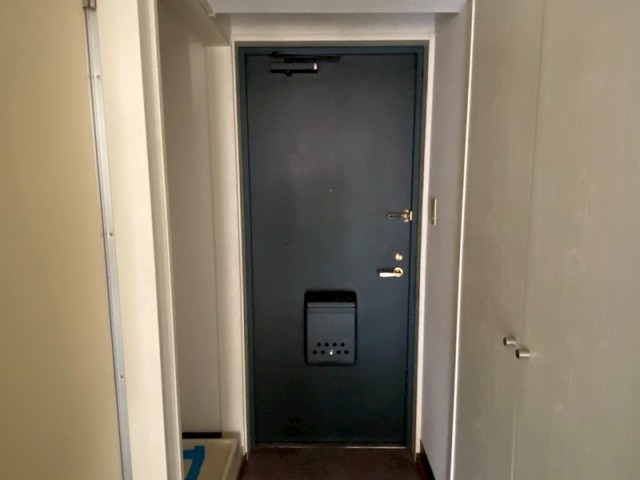 (玄関)