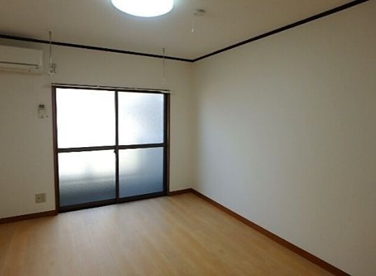 (居間)