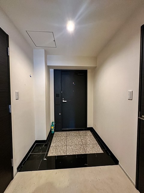 ※写真は同タイプ住戸です。(玄関)