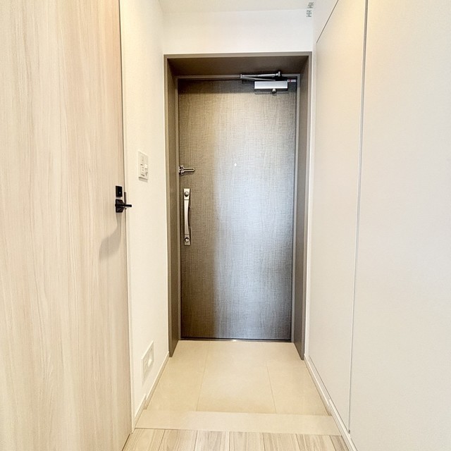 ※写真は同タイプ住戸です。(玄関)