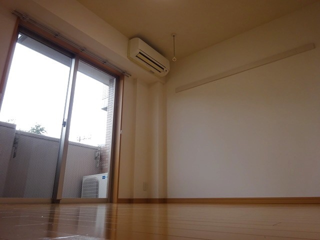 (居間)