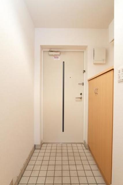 ※写真は同タイプ住戸です。(玄関)