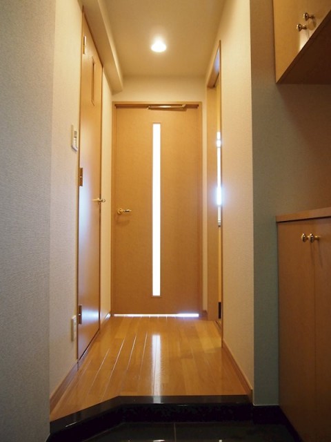(玄関)