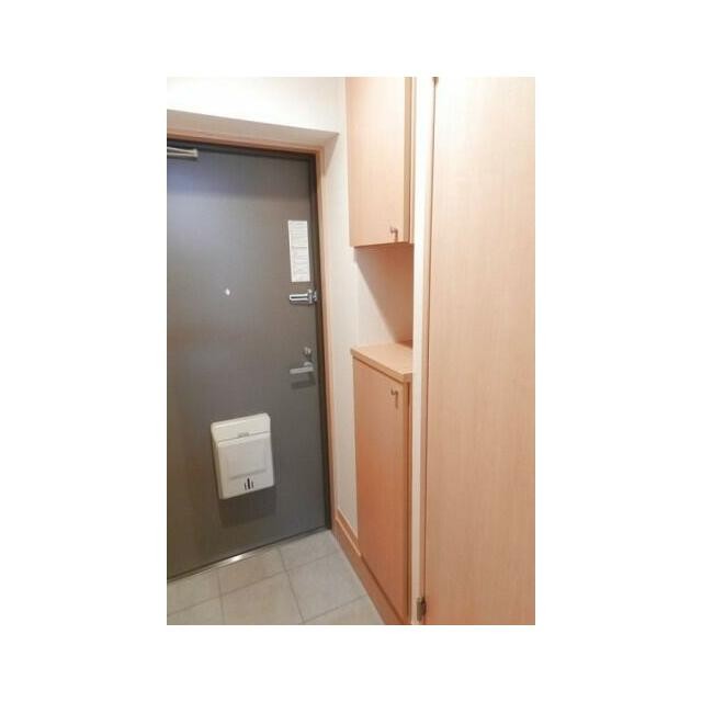 玄関（シューズボックス付）(玄関)