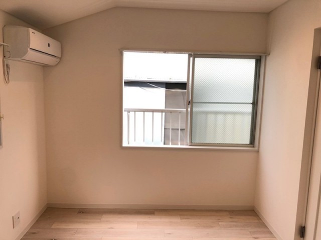 (居間)